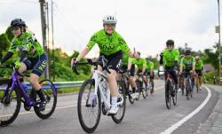 Susuri Pantai Belitung, Wisata Bersepeda di Geopark Tercantik Dunia
