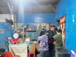 Razia Jelang Ramadhan, Polisi Sita Puluhan Botol Miras dan Amankan Sejumlah Pedagang