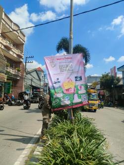 Satpol PP Sidoarjo Tertibkan 16 Reklame Ilegal di Jalan Utama
