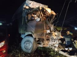 Kecelakaan Maut Rem Blong atau Lalai? Truk Tronton Hantam 3 Kendaraan dan Tiga Rumah di Simalungun