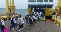 Jelang Ramadhan, Ratusan Santri Mudik Lebih Awal ke Kepulauan Madura 