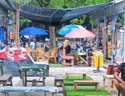 Akses Dipasang Portal, Pedagang Kopi Stadion Maulana Yusuf Mengaku Makin Sepi