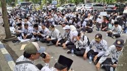 Ratusan Guru PPPK Paruh Waktu Datangi DPRD Tulungagung, Tuntut Kesejahteraan