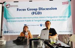 Diskusi Bareng Jurnalis, Jamparing Ungkap Tengah Survei Satu Tahun Bupati Kuningan