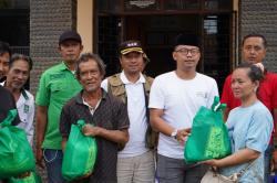 Tanggul Cisunggalah Jebol, Warga Bojong Keusik Terima Bantuan Pascabanjir