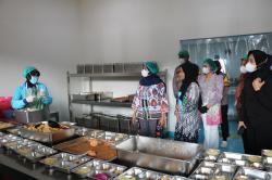 Tinjau SPPG Polres Kendal untuk Pastikan 1.605 Porsi MBG Aman