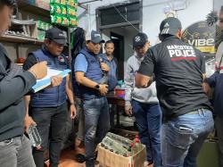 Polisi Razia Miras Ilegal Jelang Ramadan, Ratusan Botol Disita