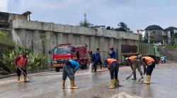 Pemkab Bogor dan Sentul City Bersihkan Jalan Bali Raya Terdampak Banjir, Mobil Damkar Dikerahkan