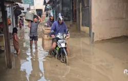 Kali Bekasi Meluap, Sejumlah Wilayah di Kota Bekasi Terendam Banjir