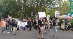 Ratusan Warga Bondowoso Demo Tolak Indonesia Gabung Board of Peace