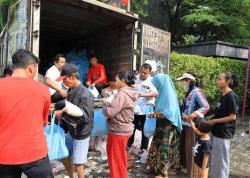 Ditengah Kenaikan Harga, Pangan Murah Bantu Warga Kosambi Rayakan Imlek