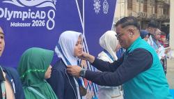 Tangis Haru Pecah di Panggung, Fatihah Sabet Emas News Reading OlympicAD VIII