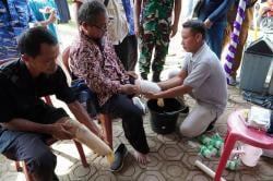 Kisah Haru Penyandang Disabilitas Dapat Bantuan Kaki Palsu dari TNI, Merasa Dapat Kehidupan Baru