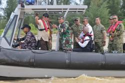 Menhan Tinjau Progres Satgas Kuala dalam Normalisasi Muara dan Sungai di Aceh Tamiang