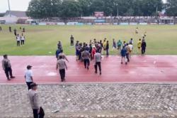 Final Liga 4 Lampung Ricuh: Wasit Jadi Sasaran Amuk Usai Gol Dianulir