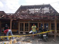 BREAKING NEWS Ledakan di Toroh Grobogan, Satu Rumah Rusak Dan Tiga Anak Alami Luka