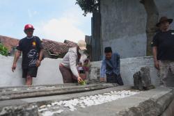 Ziarah di Makam Pekuncen Sekaligus Mengenang RM Djojodipuro, Ning Ita: Teladani Kakek Buyut Presiden