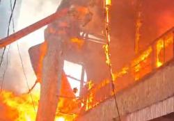 Kebakaran Hebat di Jalan Sangir Makassar, Tujuh Rumah Warga Hangus