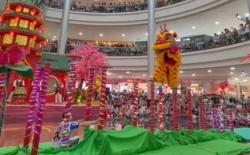 Imlek 2026: Wow, Ada Pertunjukan Barongsai Imut di Margocity