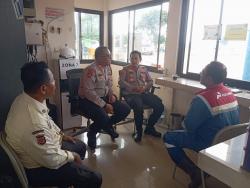 Jaga Kekhusyukan Ramadan, Polsek Terisi Aktif Sosialisasikan Layanan 110 untuk Warga