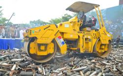 Polda Jabar Musnahkan Ribuan Knalpot Brong Pemicu Konflik di Jalanan