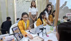 Lonjakan Harga Emas Picu Ekspansi Gerai Jual Beli di Jatim