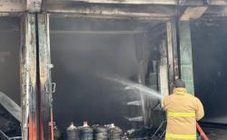 Kebakaran di Madiun, Ruko 2 Lantai dan Mobil Mewah Hangus