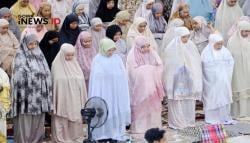 Tarawih Pertama Bupati Gowa di Masjid Syekh Yusuf Bertepatan Satu Tahun Masa Kemimpinan HatiDamai