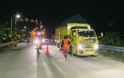 Viral Para Sopir Truk Diduga Dimintai Uang Saat Melintas di Portal Jembatan TBB, Pungutan Liar?