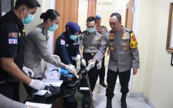Kapolda Sumsel Irjen Sandi Nugroho dan Seluruh Personel Lakukan Tes Urine Mendadak