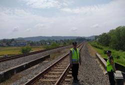 Nyaris Meregang Nyawa, Seorang Pria Luka-luka Tersapu Angin Kencang KA 