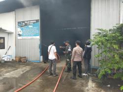 Gudang Penyimpanan Tiner dan Ekspedisi di Kendal Terbakar, Penjaga Luka Bakar