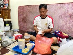 Setahun Sekali Hadir saat Ramadan, Mie Ragit Jadi Penopang Rezeki Keluarga di Indramayu