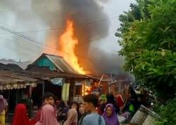 Gegara Nyalakan Kompor Dekat Bensin, 10 Kios dan Los Semi Permanen di Pasar Gatak Pulokulon Terbakar