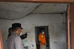 Heboh! Pria Jombang Ditemukan Tewas Tergeletak di Lantai Rumah, Jasadnya Membusuk