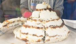 Viral di Medsos, Lapak Kue Dongkal di Betiting Gresik Ludes dalam 3 Jam