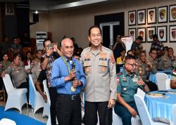 Momen Haru Saat Kapolda NTT Jadi Jembatan Rindu Antara Ayah di Kupang dan Putri di Cyprus