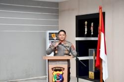 Mengulas Sisi Humanis Polri, Polda NTT Luncurkan Buku Srikandi Flobamorata