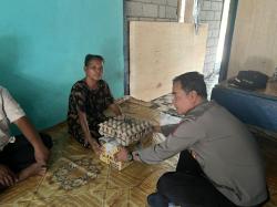 Kapolsek Singkep Barat Kunjungi Rumah ABK Hilang di Lingga, Beri Dukungan Moril