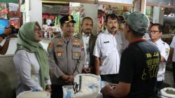 Cek Sembako di Pasar Bitingan, Kapolres Kudus : Stok Aman, Distribusi Lancar