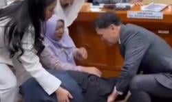 Mohon Keadilan, Dua Ibu Bersimpuh di Hadapan Pimpinan Komisi III DPR RI