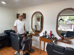 Dari Indramayu ke Istana: Jumadi, Tukang Cukur Presiden Kini Sukses di Bogor