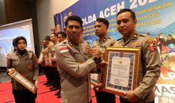 Atas Dedikasi di Pidie Jaya, Mahasiswa STIK Polri Terima Penghargaan Kapolda Aceh