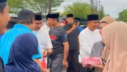 Gowa Sejuk, Polres dan Mahasiswa Kompak Bagi-Bagi Takjil