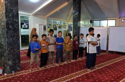 Potret Mabit Ramadan di Masjid Al Ikhlas Bulusan, Salat Malam Berjamaah hingga Sahur Bersama