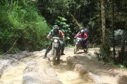 Naik Trail, Begini Aksi Dansatgas Susuri Jalan Terjal dan Berdebu Cek Lokasi Pekerjaan Fisik TMMD