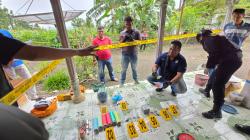 Polisi Gerebek Pembuat Mercon Jumlah Besar Disimpan di Bawah Tempat Tidur