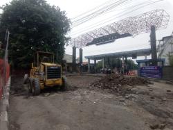Perbaikan Jalan di Pintu Keluar Terminal Purabaya Picu Macet Parah Arah Sidoarjo–Waru