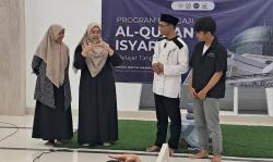 Bikin Haru! Mahasiswa Tuli di UNESA Ini Mengaji Al-Quran dengan Bahasa Isyarat Saat Ramadan