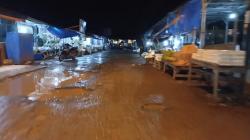 Infrastruktur Rusak Hambat Perputaran Ekonomi di Kawasan Pasar Terisi Indramayu